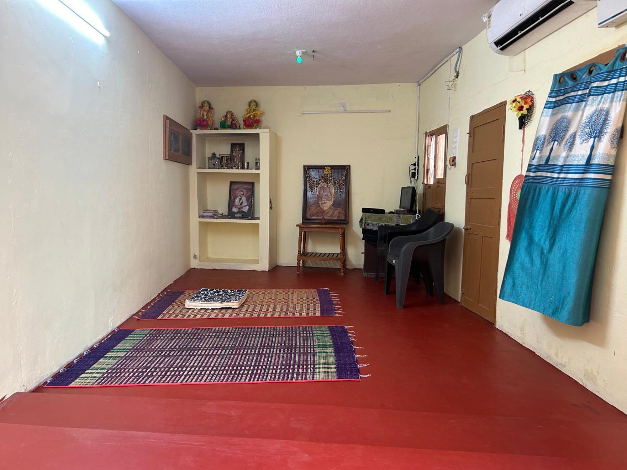 Anbu Ramana Guest House Tiruvannamalai Bagian luar foto