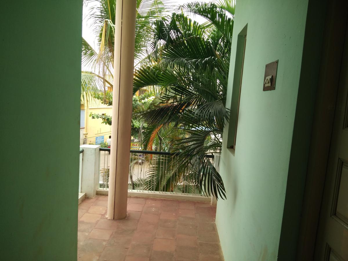 Anbu Ramana Guest House Tiruvannamalai Bagian luar foto