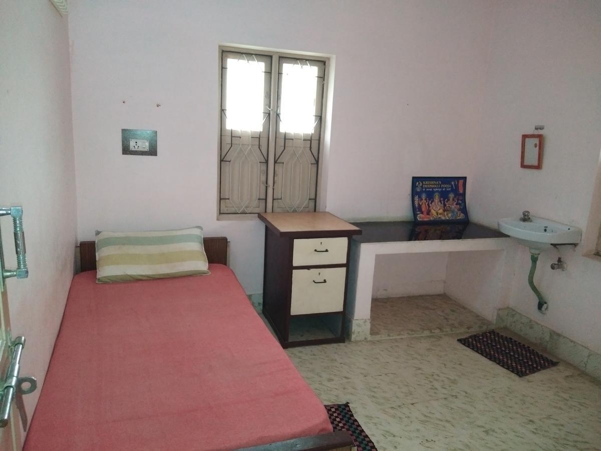 Anbu Ramana Guest House Tiruvannamalai Bagian luar foto