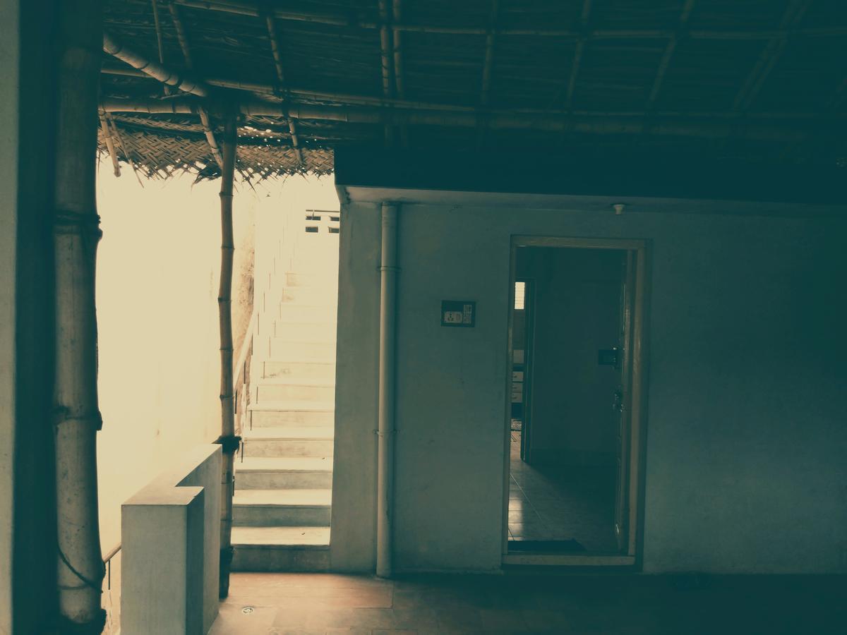 Anbu Ramana Guest House Tiruvannamalai Bagian luar foto